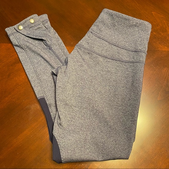 Lululemon cropped leggings 4 - Picture 10 of 14